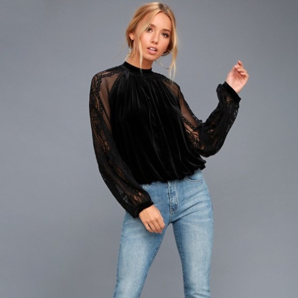 DREAM TEAM BLACK VELVET AND LACE LONG SLEEVE TOP